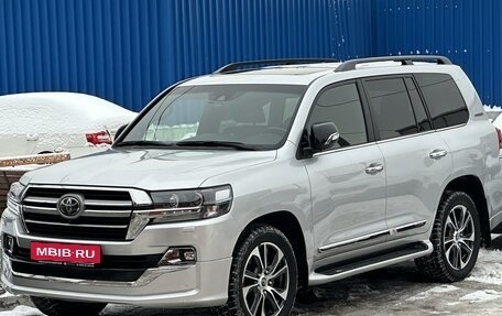 Toyota Land Cruiser 200, 2020 год, 12 700 000 рублей, 3 фотография