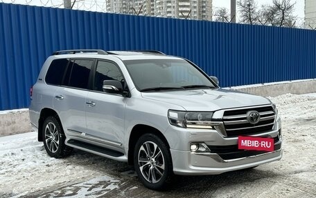 Toyota Land Cruiser 200, 2020 год, 12 700 000 рублей, 4 фотография