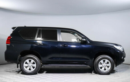 Toyota Land Cruiser Prado 150 рестайлинг 2, 2021 год, 7 740 000 рублей, 4 фотография