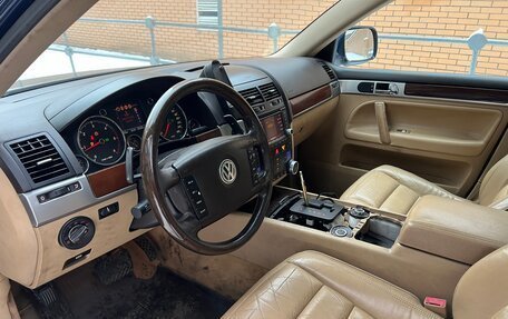 Volkswagen Touareg III, 2004 год, 590 000 рублей, 8 фотография