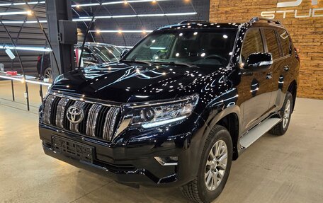 Toyota Land Cruiser Prado 150 рестайлинг 2, 2018 год, 5 200 000 рублей, 2 фотография