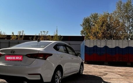 Hyundai Solaris II рестайлинг, 2018 год, 880 000 рублей, 4 фотография