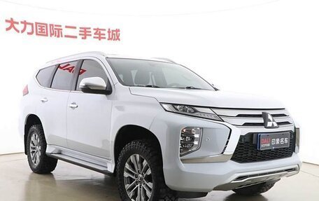 Mitsubishi Pajero Sport III рестайлинг, 2020 год, 3 485 000 рублей, 3 фотография