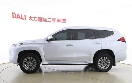 Mitsubishi Pajero Sport III рестайлинг, 2020 год, 3 485 000 рублей, 4 фотография