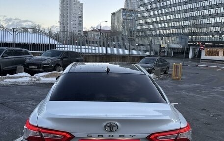 Toyota Camry, 2019 год, 2 700 000 рублей, 3 фотография