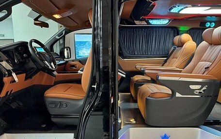 Toyota HiAce H300, 2023 год, 17 850 000 рублей, 10 фотография