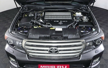 Toyota Land Cruiser 200, 2010 год, 2 990 000 рублей, 9 фотография