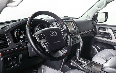 Toyota Land Cruiser 200, 2010 год, 2 990 000 рублей, 17 фотография