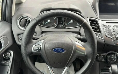 Ford Fiesta, 2015 год, 949 000 рублей, 8 фотография