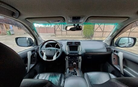 Toyota Land Cruiser Prado 150 рестайлинг 2, 2010 год, 2 640 000 рублей, 21 фотография