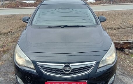 Opel Astra J, 2011 год, 900 000 рублей, 3 фотография