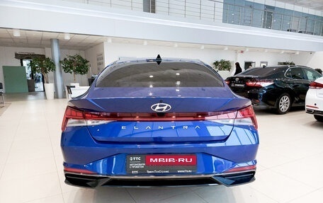 Hyundai Elantra, 2022 год, 2 349 000 рублей, 10 фотография