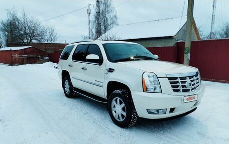 Cadillac Escalade III, 2007 год, 1 790 000 рублей, 2 фотография