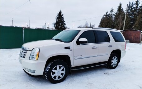 Cadillac Escalade III, 2007 год, 1 790 000 рублей, 7 фотография