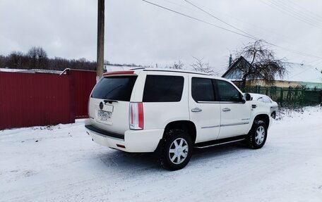 Cadillac Escalade III, 2007 год, 1 790 000 рублей, 4 фотография