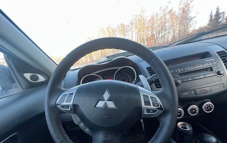 Mitsubishi Outlander III рестайлинг 3, 2007 год, 899 999 рублей, 8 фотография