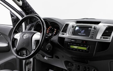 Toyota Hilux VII, 2013 год, 2 345 000 рублей, 10 фотография