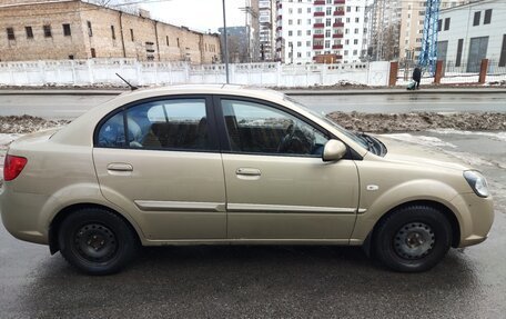 KIA Rio II, 2011 год, 800 000 рублей, 3 фотография