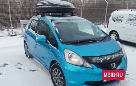 Honda Fit III, 2010 год, 715 000 рублей, 3 фотография