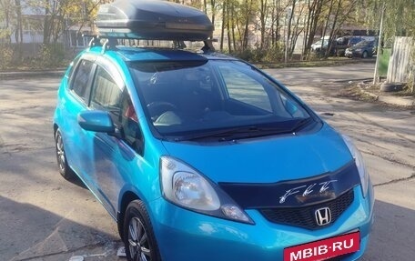 Honda Fit III, 2010 год, 715 000 рублей, 4 фотография