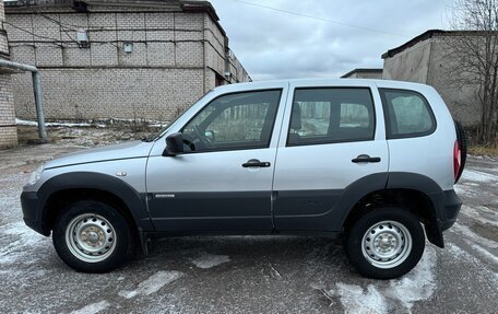 Chevrolet Niva I рестайлинг, 2016 год, 869 000 рублей, 3 фотография