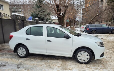 Renault Logan II, 2016 год, 798 000 рублей, 4 фотография