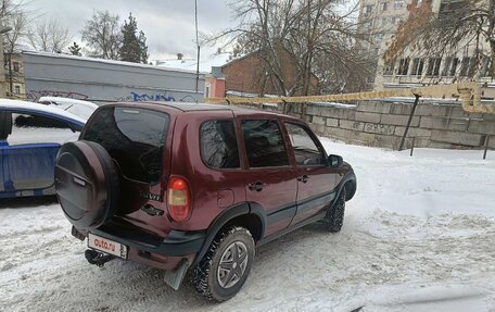 Chevrolet Niva I рестайлинг, 2003 год, 275 000 рублей, 2 фотография