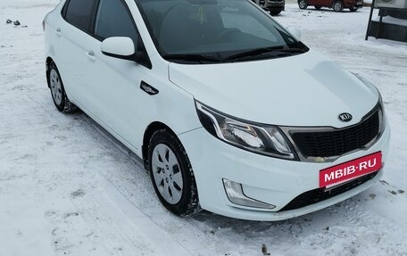 KIA Rio III рестайлинг, 2013 год, 970 000 рублей, 3 фотография