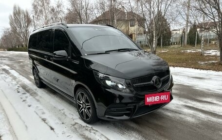 Mercedes-Benz V-Класс, 2018 год, 8 500 000 рублей, 6 фотография