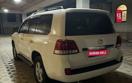 Toyota Land Cruiser 200, 2010 год, 3 950 000 рублей, 4 фотография