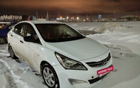 Hyundai Solaris II рестайлинг, 2015 год, 460 000 рублей, 4 фотография