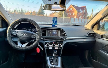 Hyundai Elantra VI рестайлинг, 2018 год, 1 851 735 рублей, 10 фотография