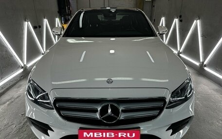 Mercedes-Benz E-Класс, 2016 год, 3 300 000 рублей, 1 фотография