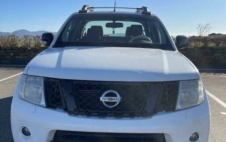 Nissan Navara (Frontier), 2012 год, 900 000 рублей, 1 фотография