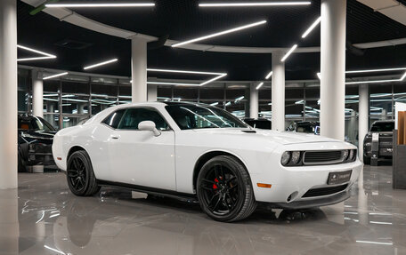 Dodge Challenger III рестайлинг 2, 2013 год, 2 550 000 рублей, 2 фотография