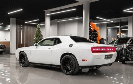 Dodge Challenger III рестайлинг 2, 2013 год, 2 550 000 рублей, 4 фотография