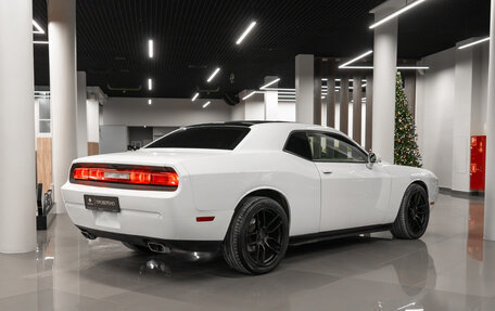 Dodge Challenger III рестайлинг 2, 2013 год, 2 550 000 рублей, 5 фотография