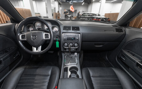 Dodge Challenger III рестайлинг 2, 2013 год, 2 550 000 рублей, 9 фотография