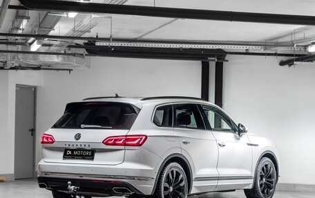 Volkswagen Touareg III, 2019 год, 6 190 000 рублей, 5 фотография