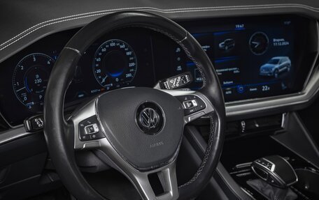 Volkswagen Touareg III, 2019 год, 6 190 000 рублей, 22 фотография