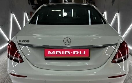 Mercedes-Benz E-Класс, 2016 год, 3 300 000 рублей, 4 фотография