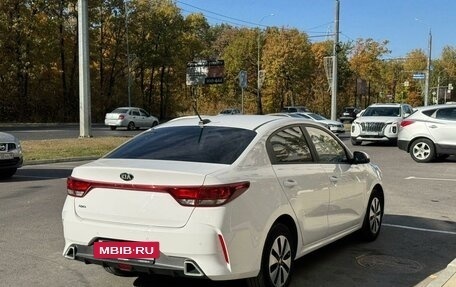 KIA Rio IV, 2021 год, 1 810 000 рублей, 4 фотография