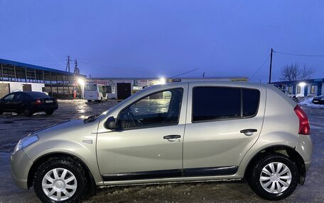 Renault Sandero I, 2013 год, 630 000 рублей, 2 фотография