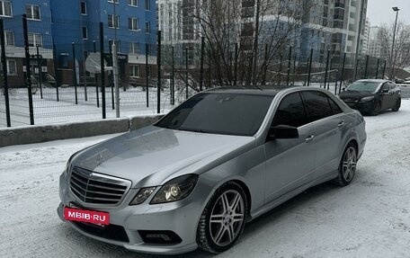 Mercedes-Benz E-Класс, 2011 год, 1 990 000 рублей, 10 фотография