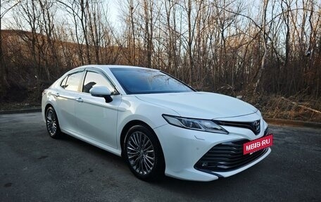 Toyota Camry, 2020 год, 3 150 000 рублей, 2 фотография