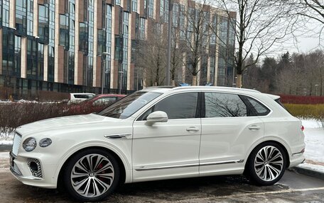 Bentley Bentayga I, 2022 год, 33 800 000 рублей, 2 фотография