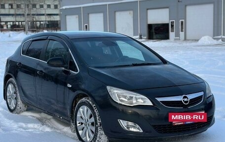 Opel Astra J, 2011 год, 595 000 рублей, 2 фотография