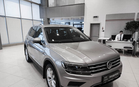 Volkswagen Tiguan II, 2018 год, 2 690 000 рублей, 7 фотография