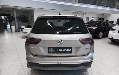 Volkswagen Tiguan II, 2018 год, 2 690 000 рублей, 10 фотография