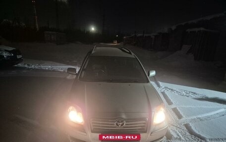 Toyota Avensis III рестайлинг, 2005 год, 740 000 рублей, 14 фотография